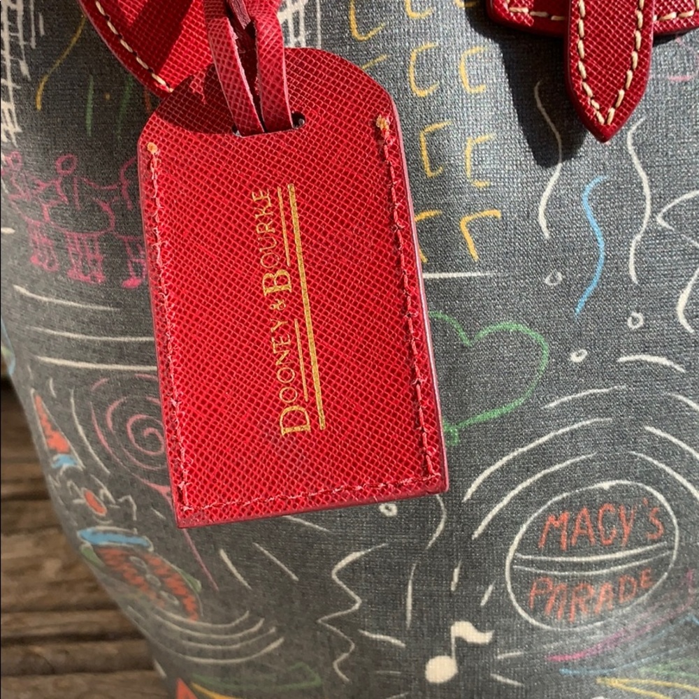 SOLD!!!!  🌺Rare Macy's Dooney & Bourke Anniversary Purse - Picture 5 of 15